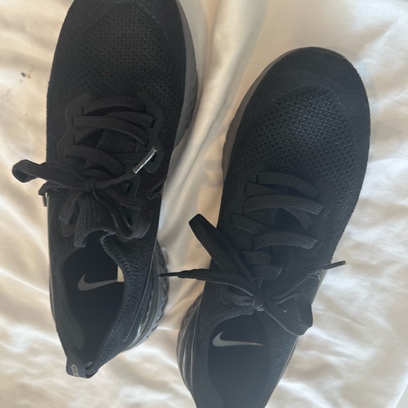 Nike epic react. Men’s running shoes - size 10. Lightly used. - Picture 5 of 12